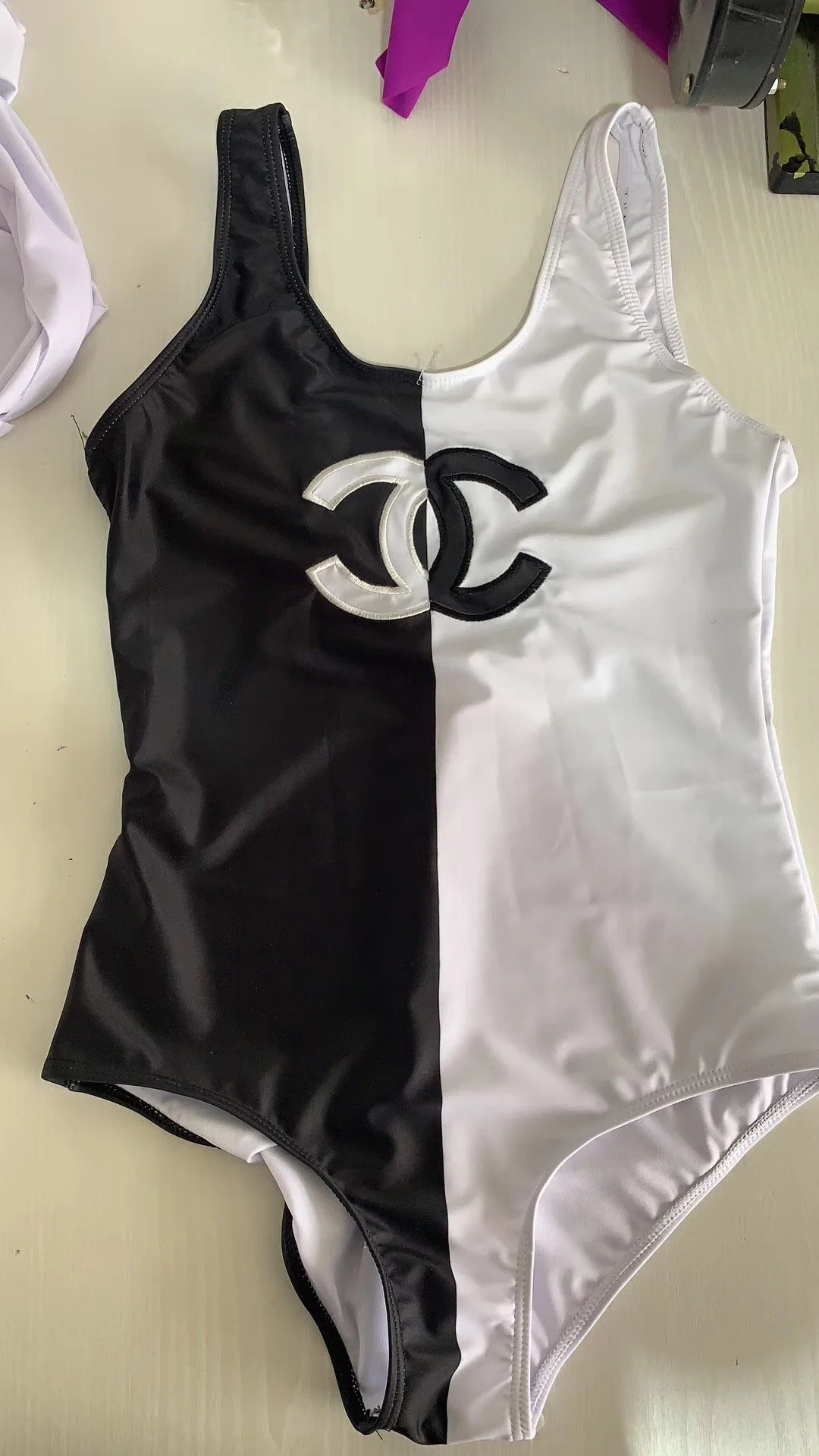 ..CHANEL $21 gallery