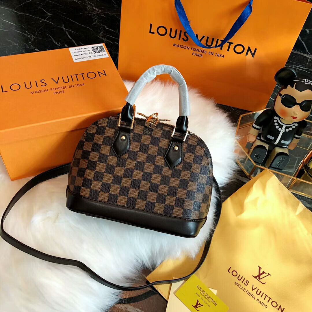 ..LV $61 gallery