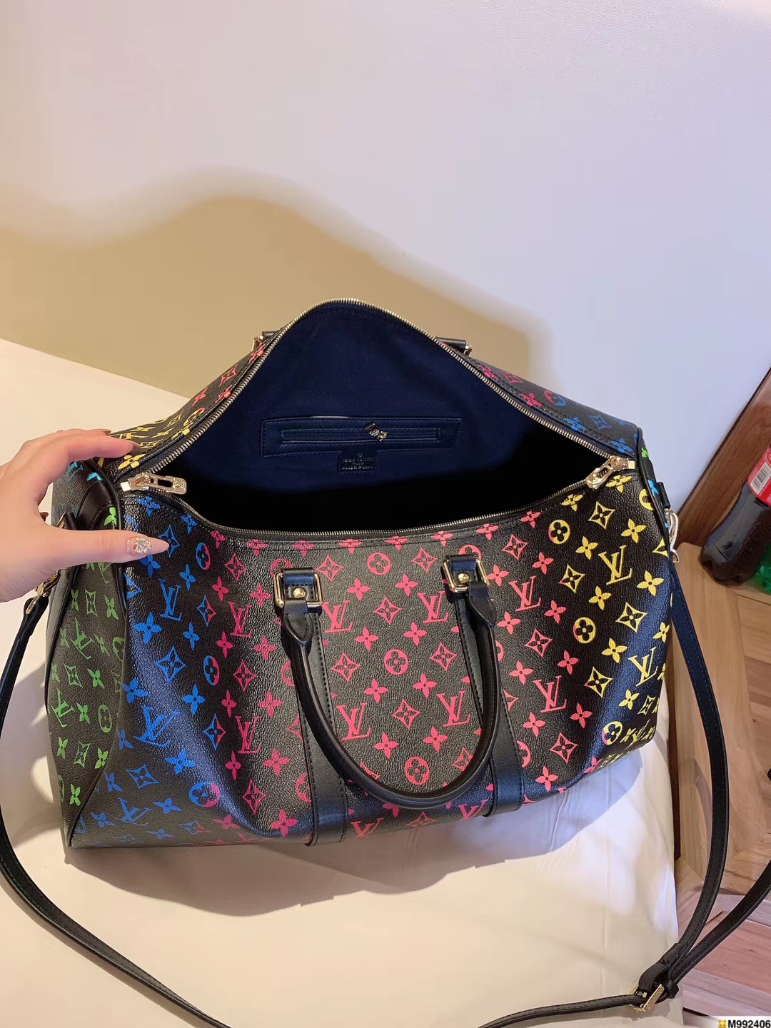 ..LV $87 gallery