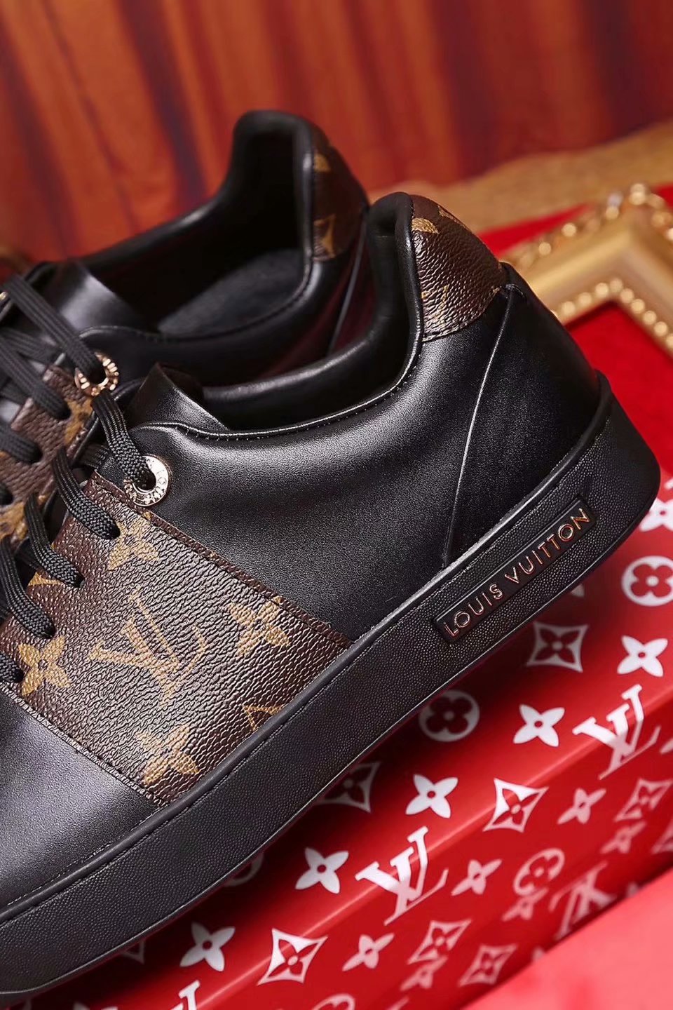 ..LV $92 gallery