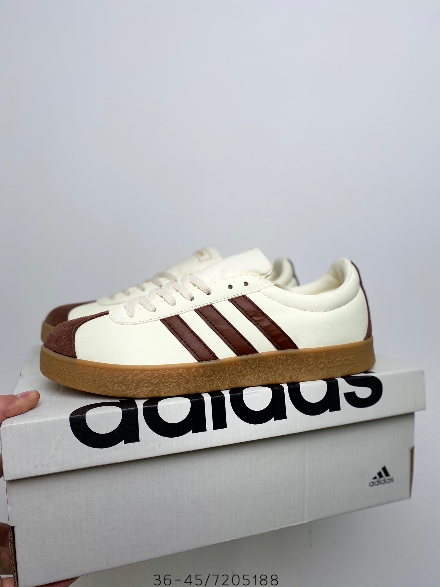 adidas 46.66$    code 351-6855-R gallery