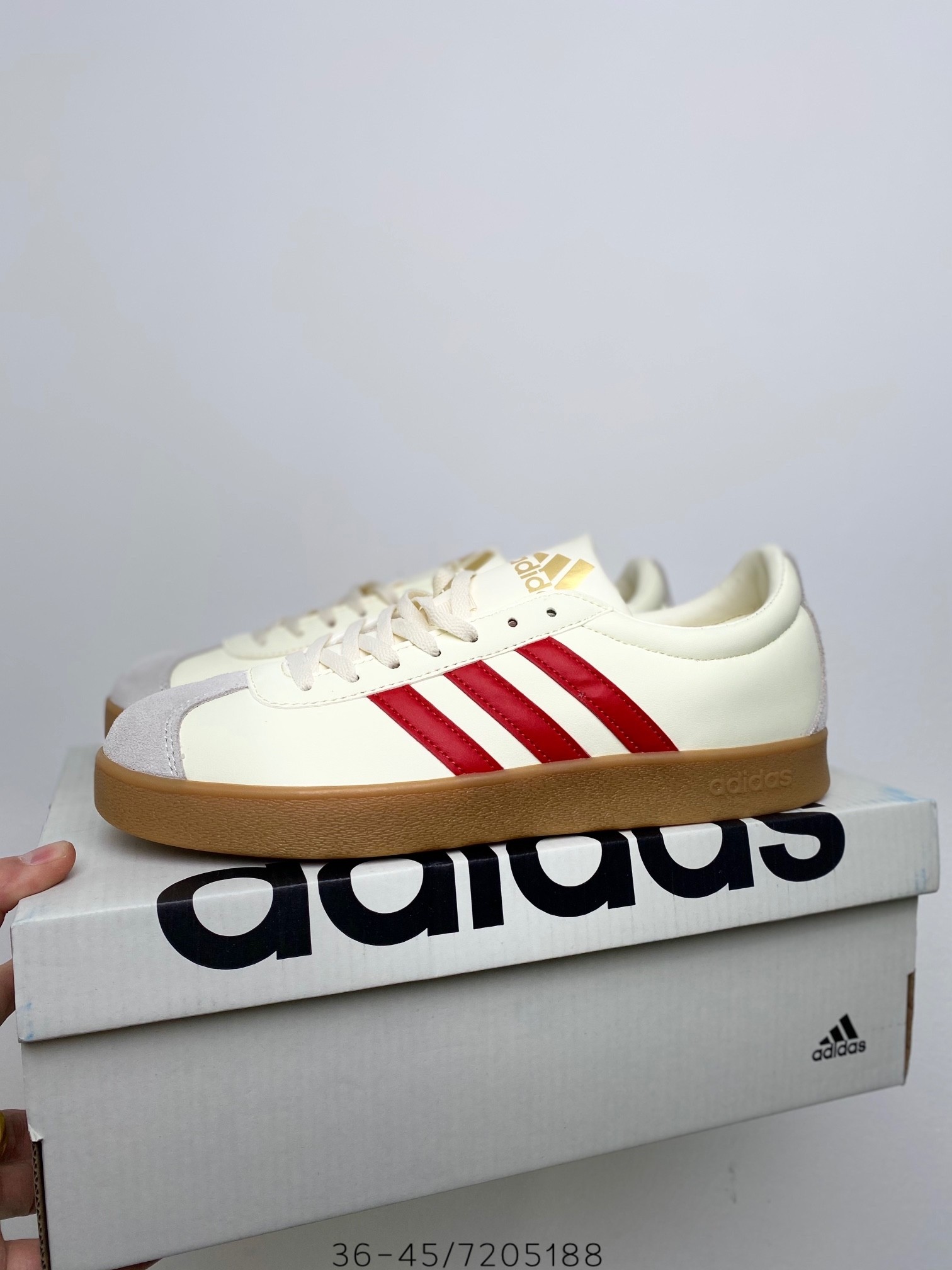 adidas 46.66$    code 351-6855-R gallery