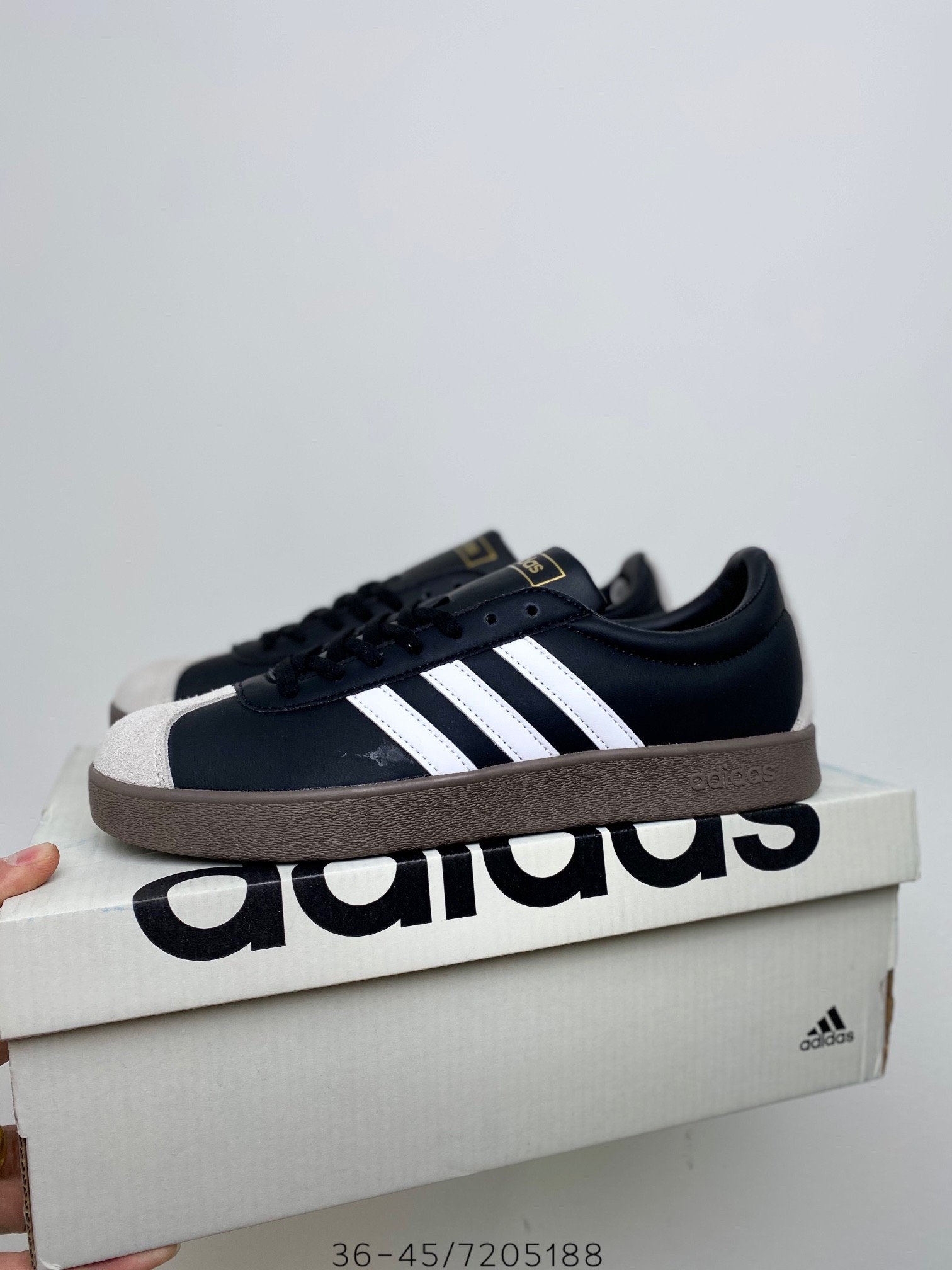 adidas 46.66$    code 351-6855-R gallery