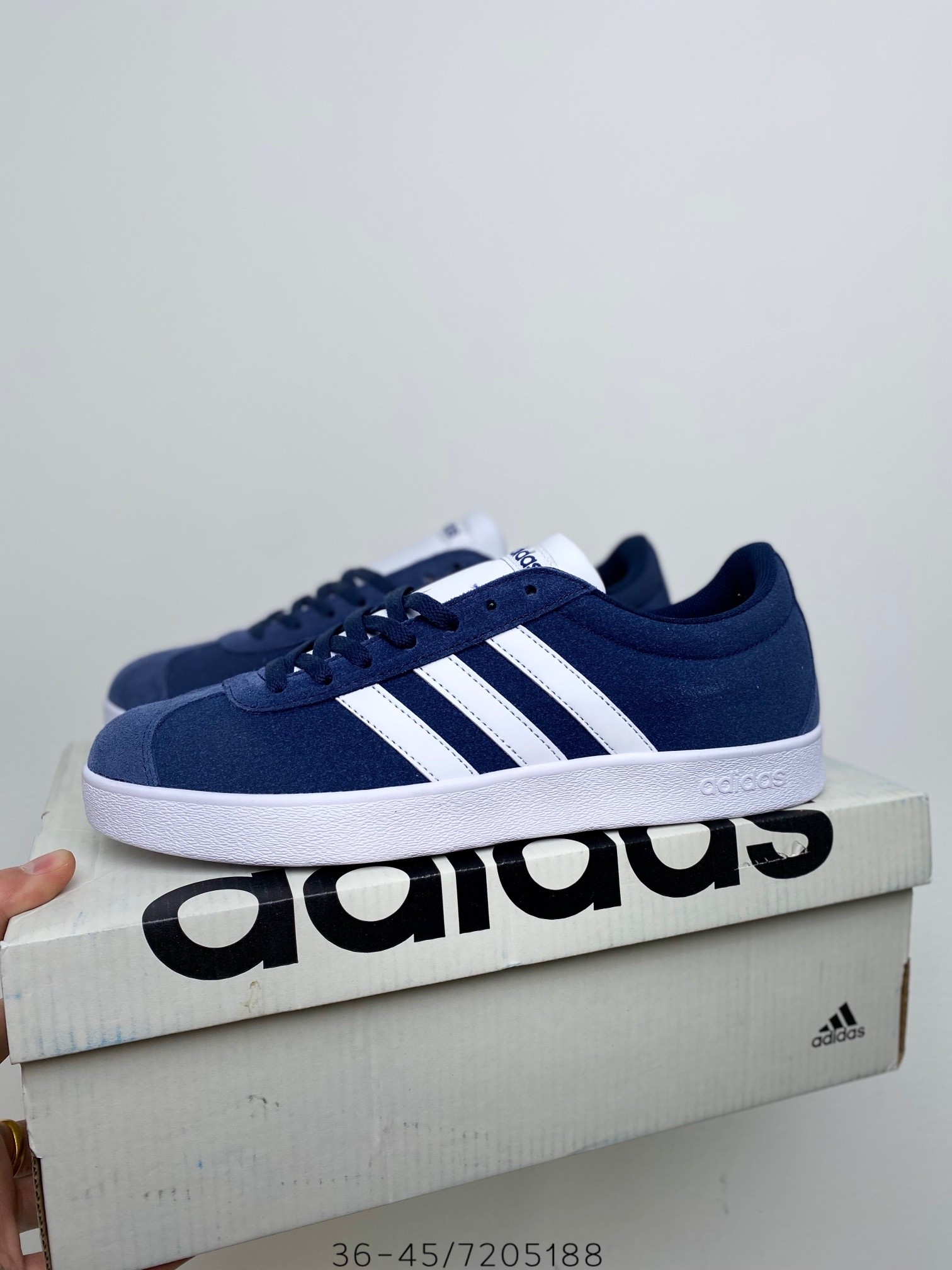 adidas 46.66$    code 351-6855-R gallery