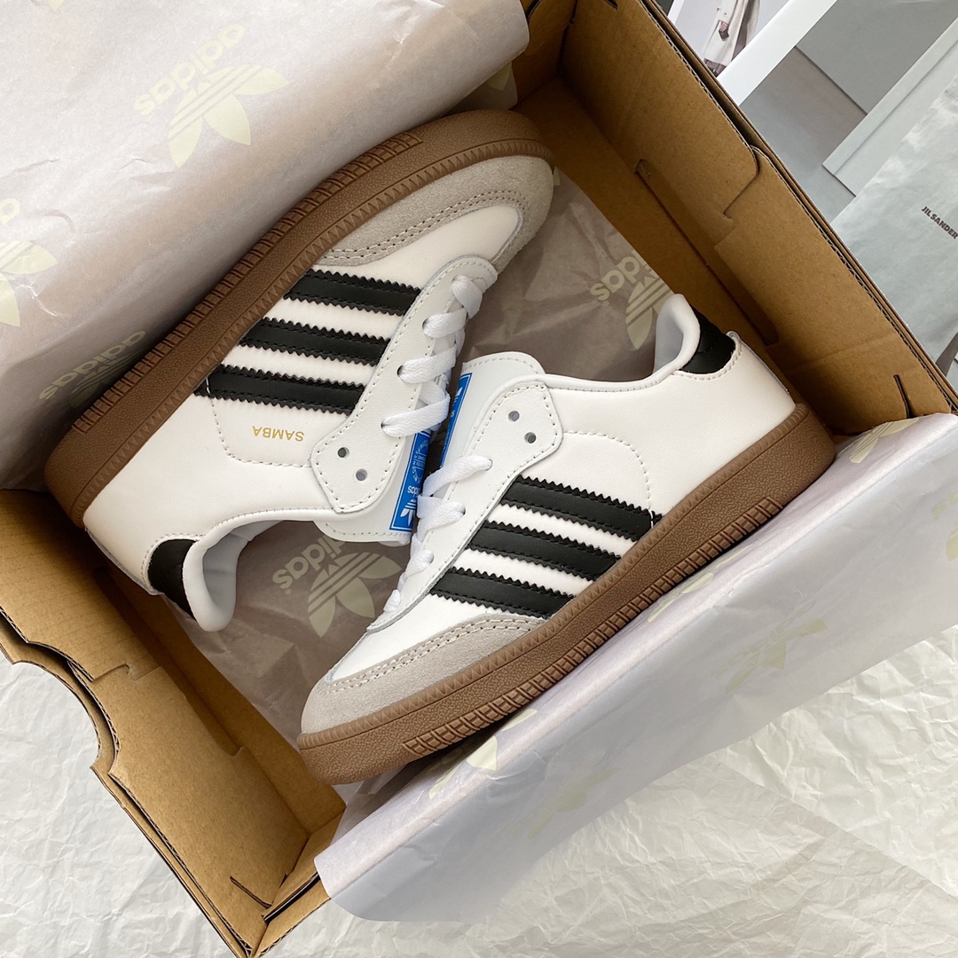 adidas  39.17$     code 351-6859-R gallery