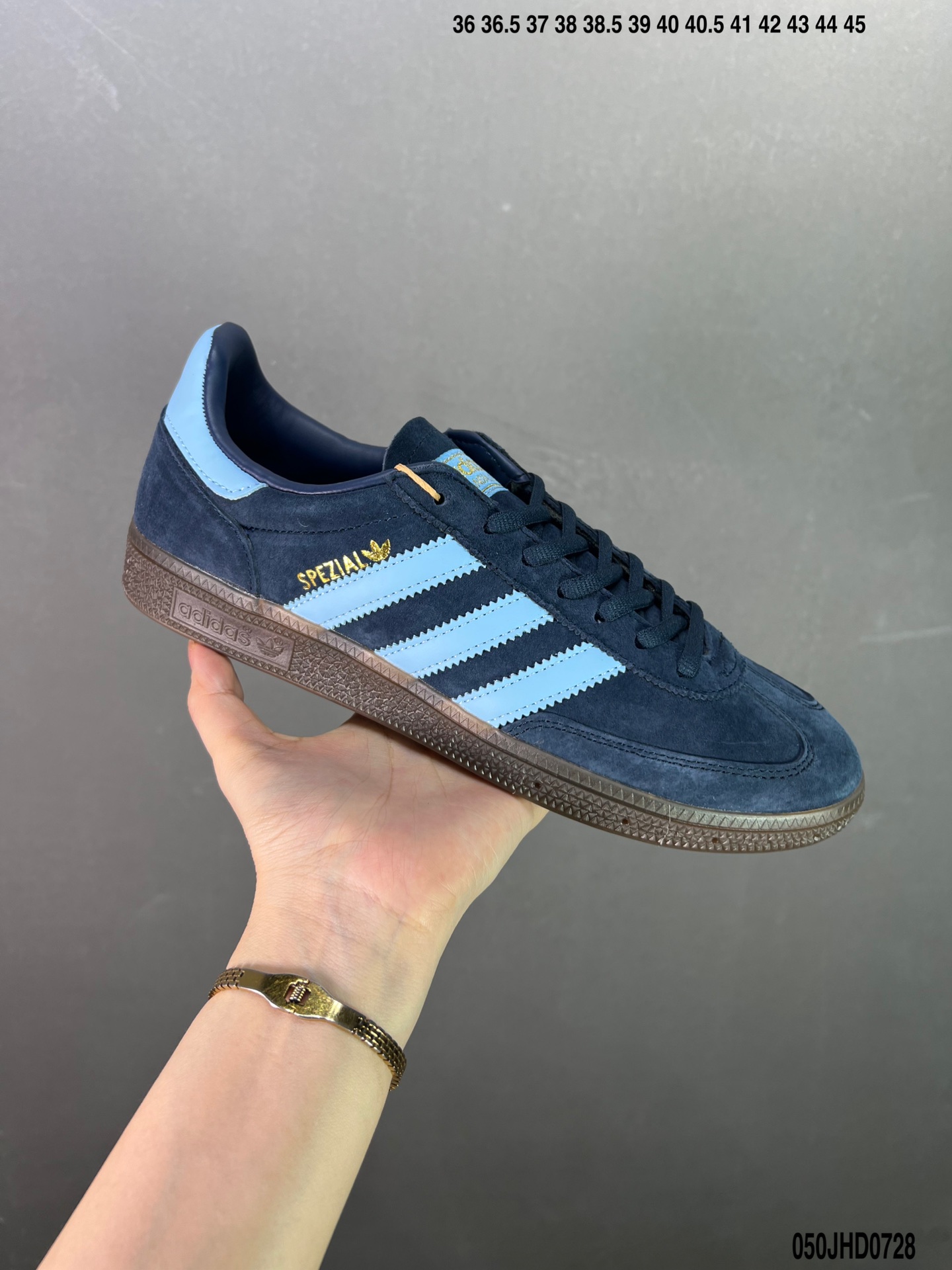 adidas  46.99$       351-6798-R gallery