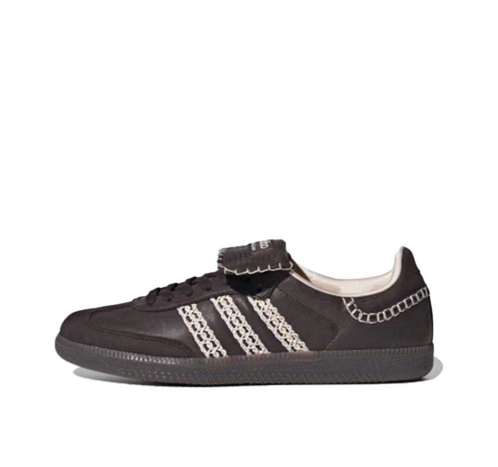 adidas  51.99$     code 351-7019-R gallery