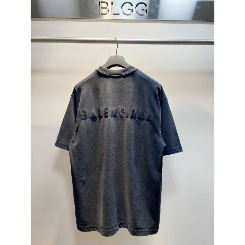 balenciaga 52.01$       10391-T gallery