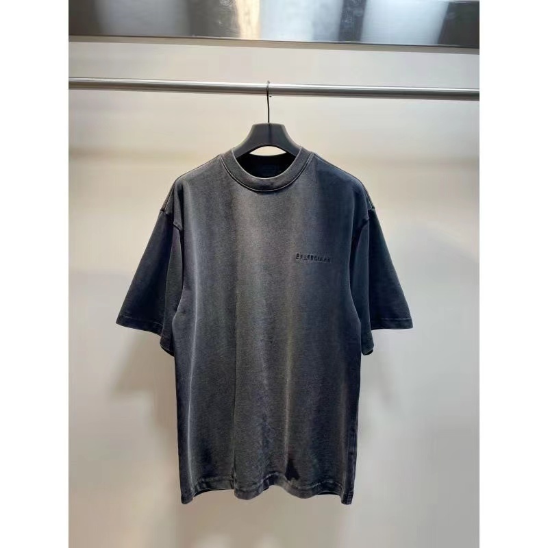 balenciaga 52.01$       10391-T gallery