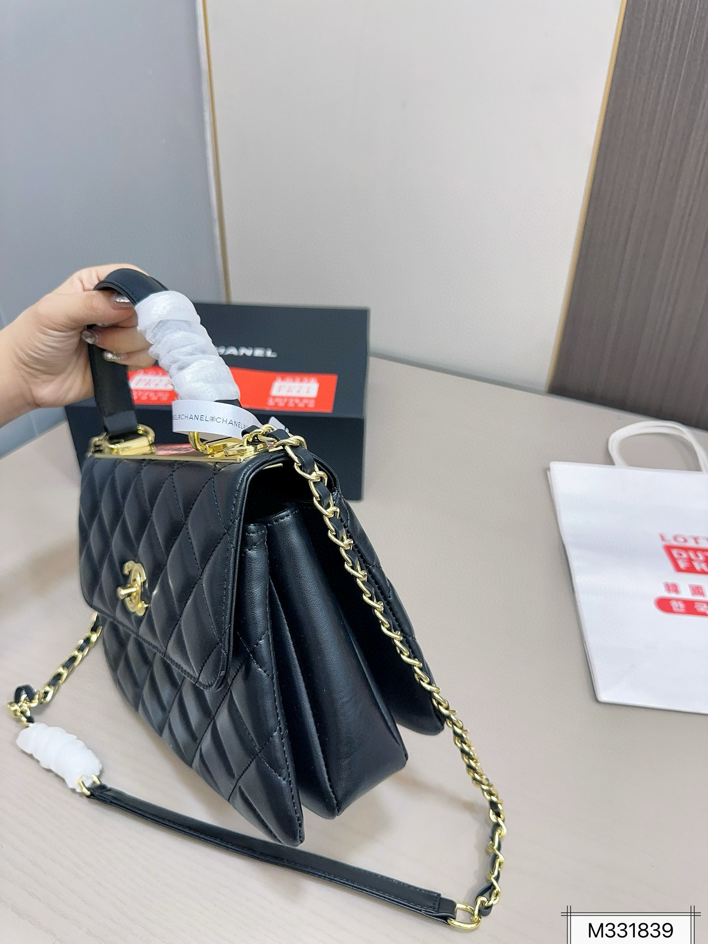 chanel 49.99$     code 306-7210-R gallery