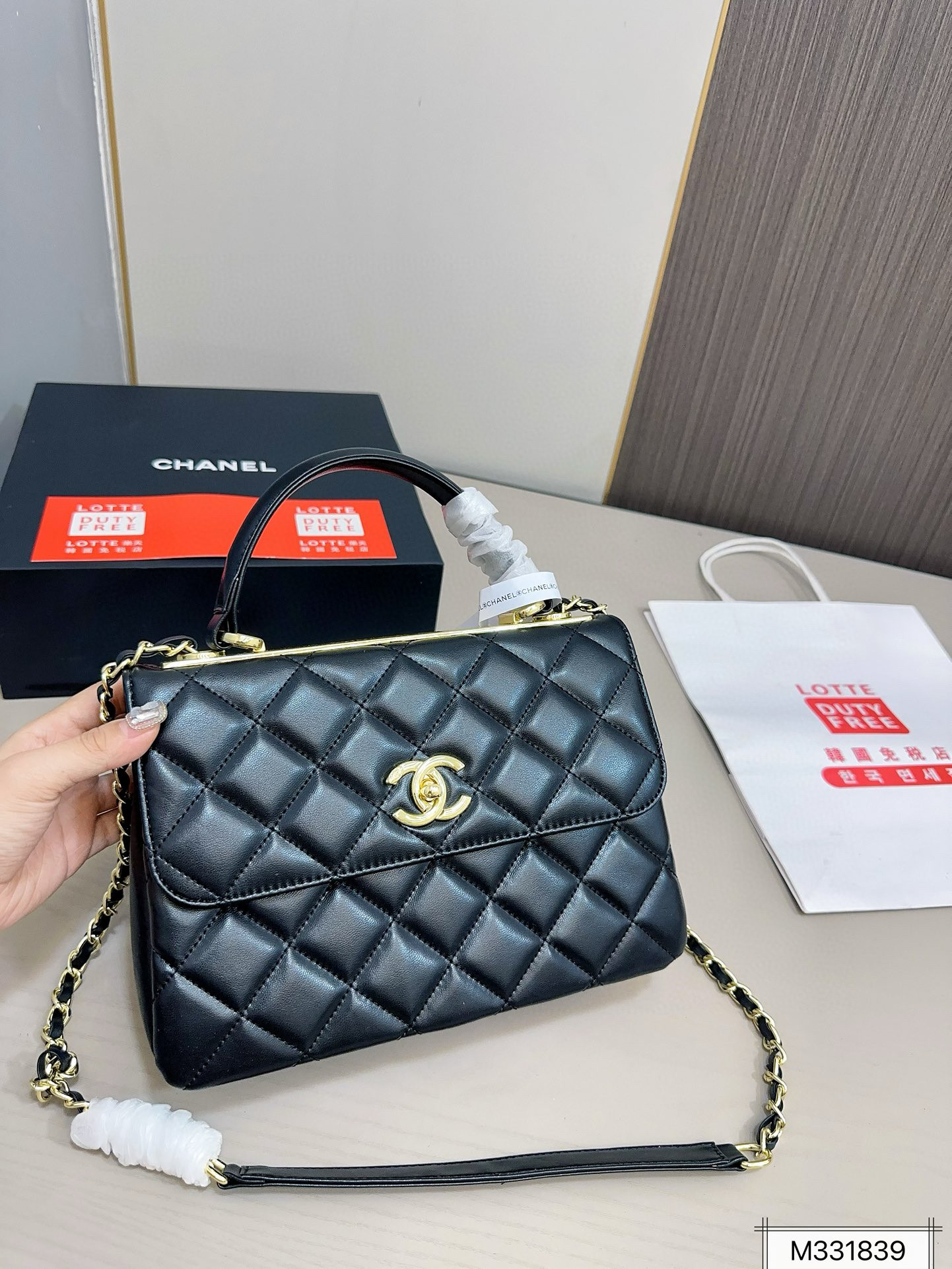 chanel 49.99$     code 306-7210-R gallery