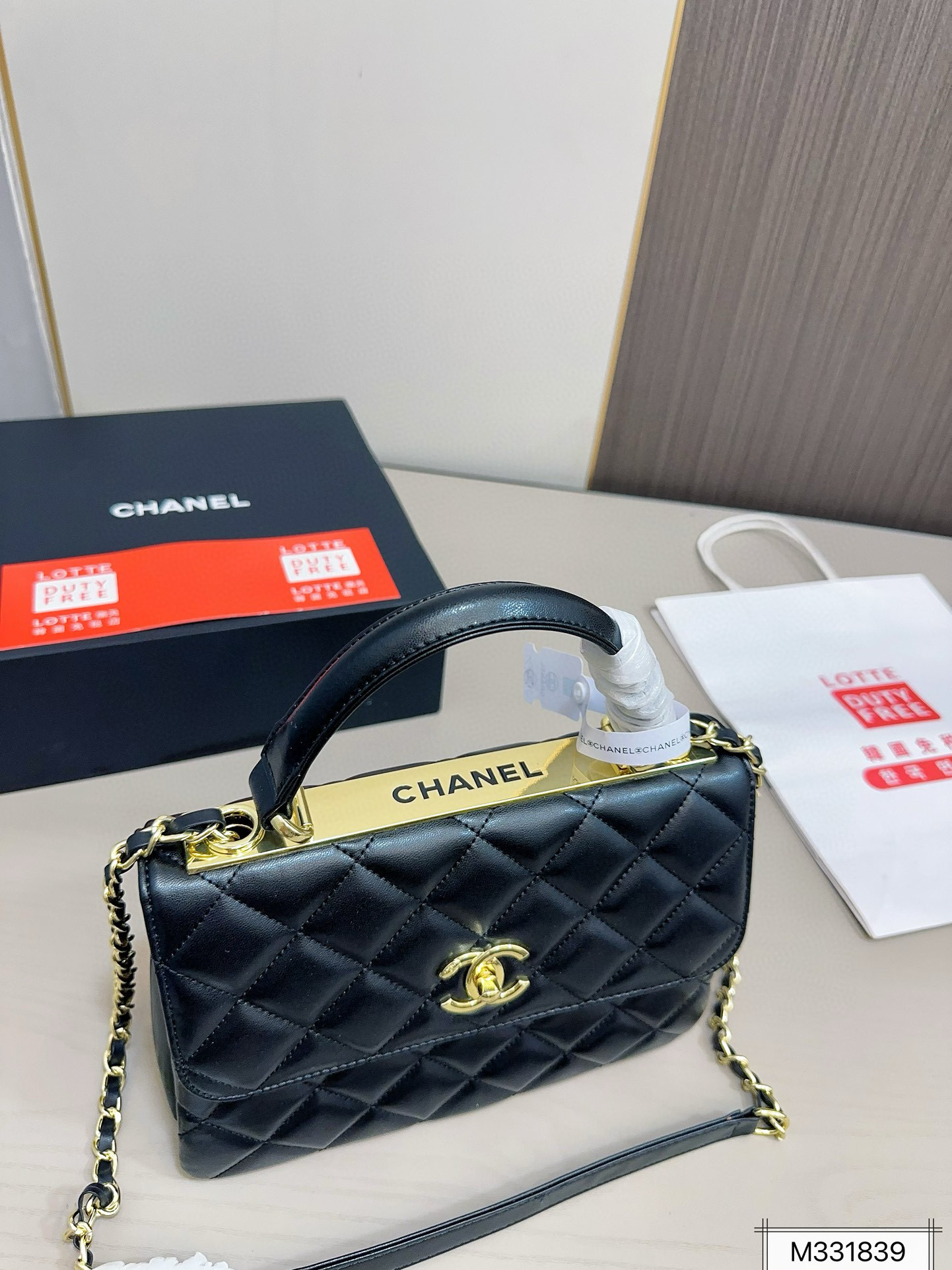 chanel 49.99$     code 306-7210-R gallery