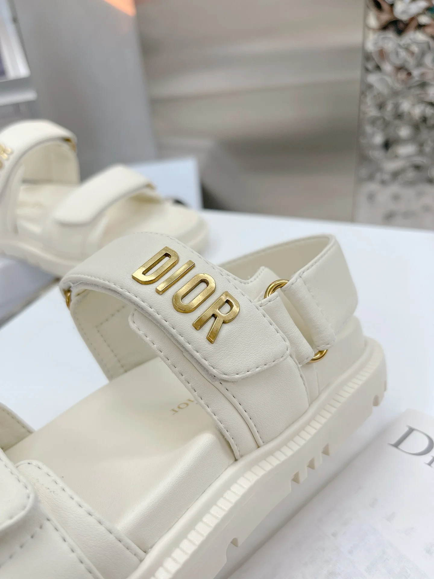 code：113843-57.99$-dior-with box gallery