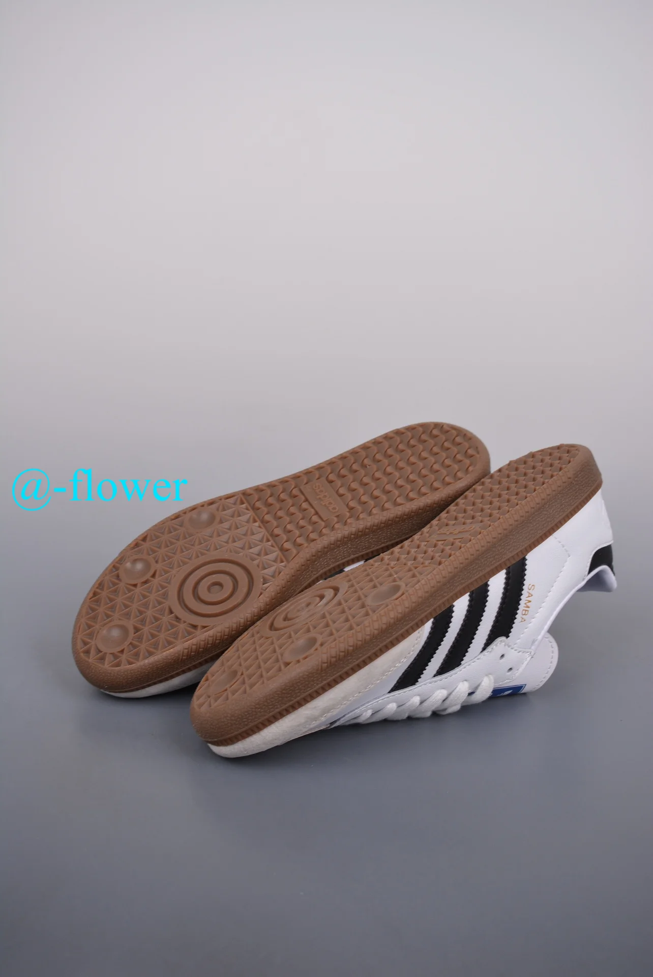 code:3093-59.99-adidas-with box gallery