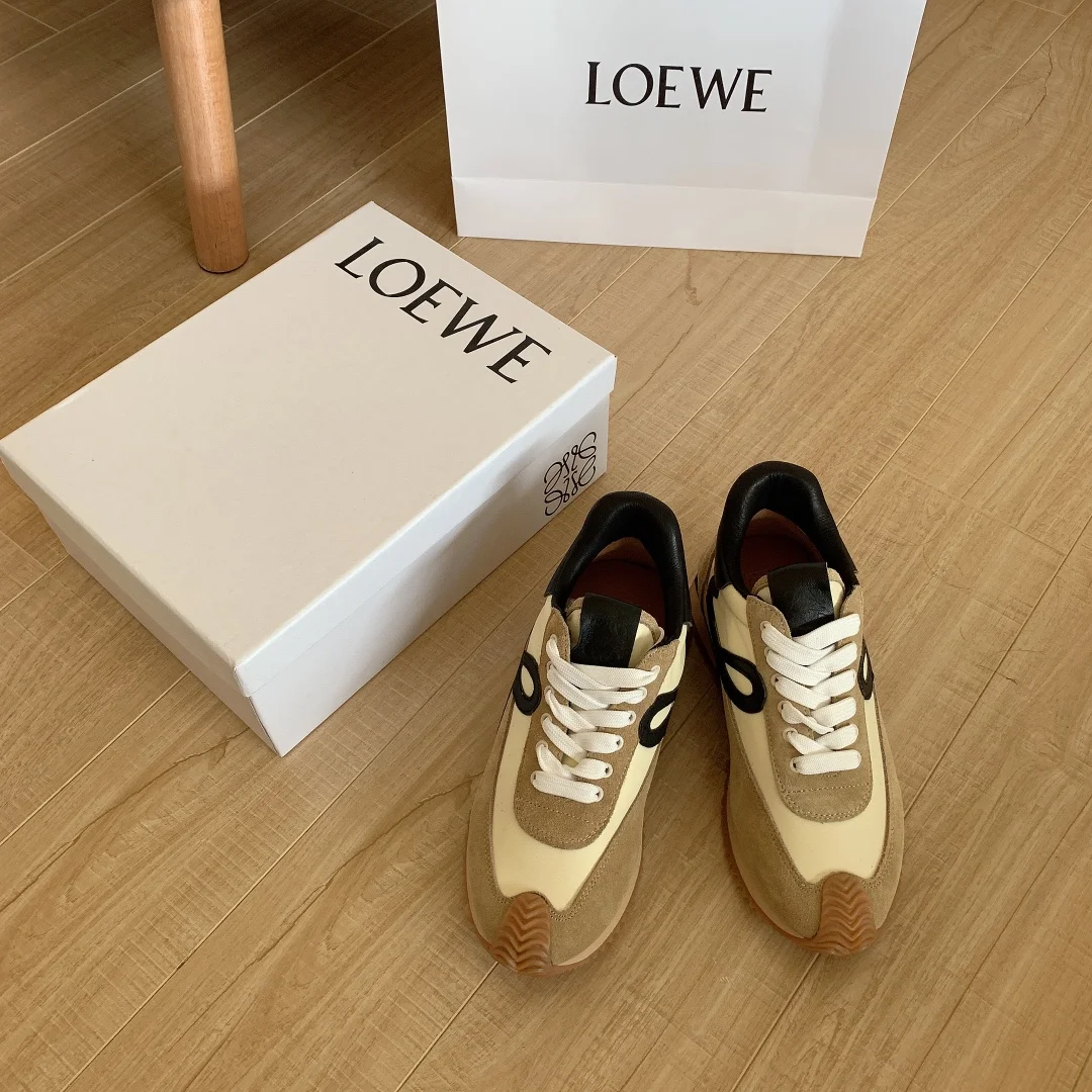 code:3100-485-68$-With box-loewe gallery