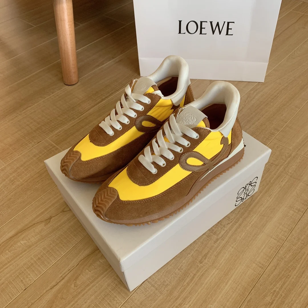 code:3100-485-68$-With box-loewe gallery