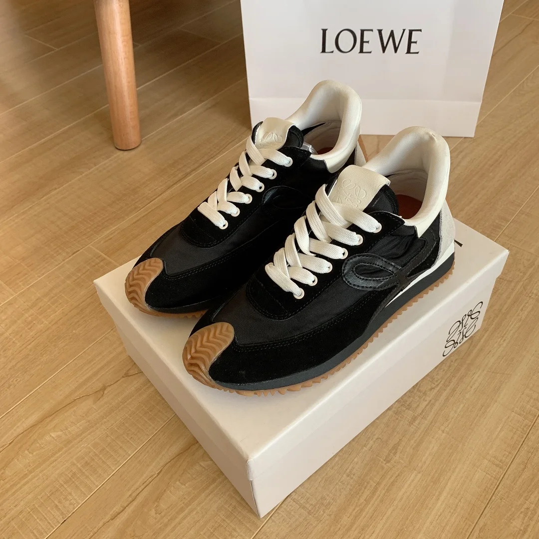 code:3100-485-68$-With box-loewe gallery