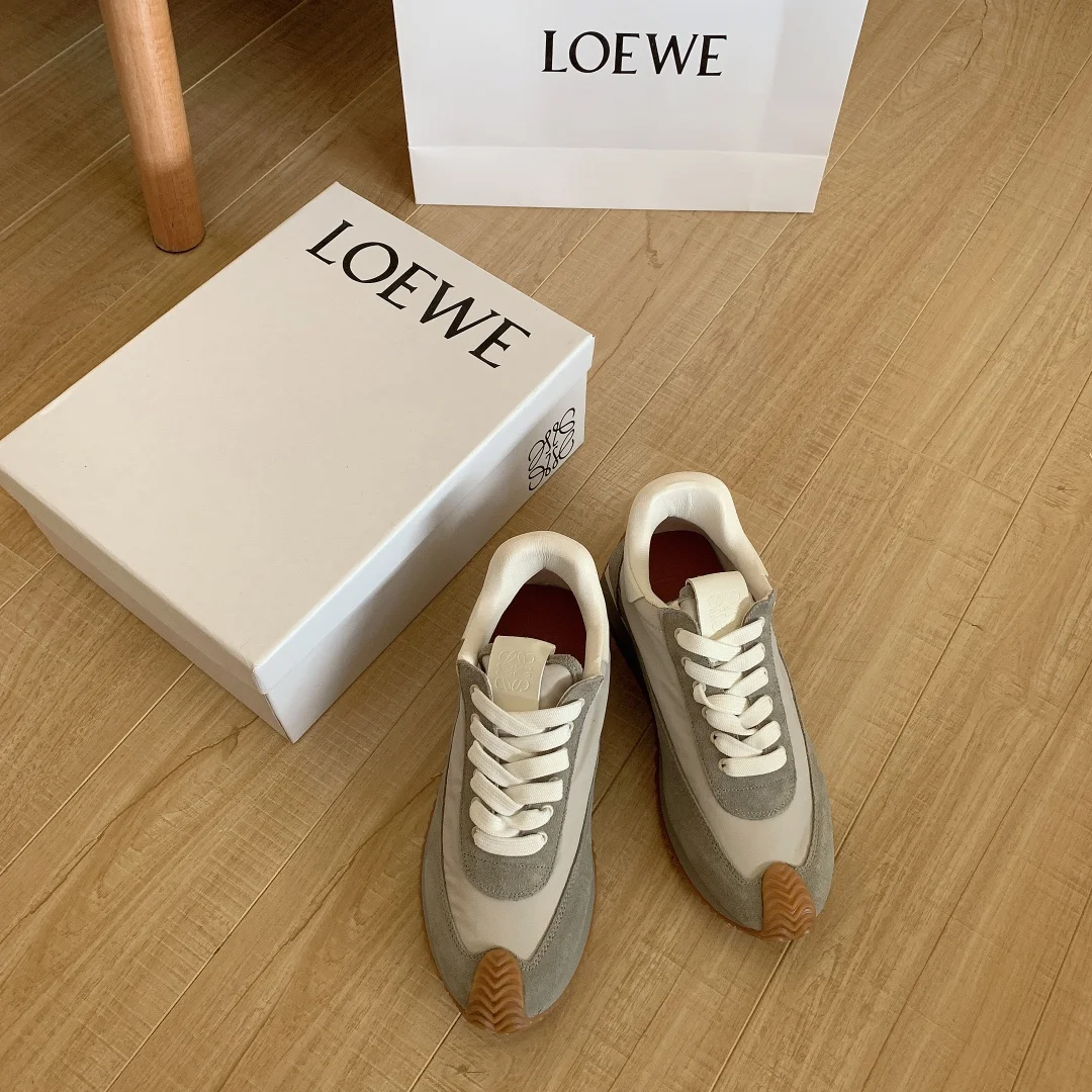 code:3100-485-68$-With box-loewe gallery