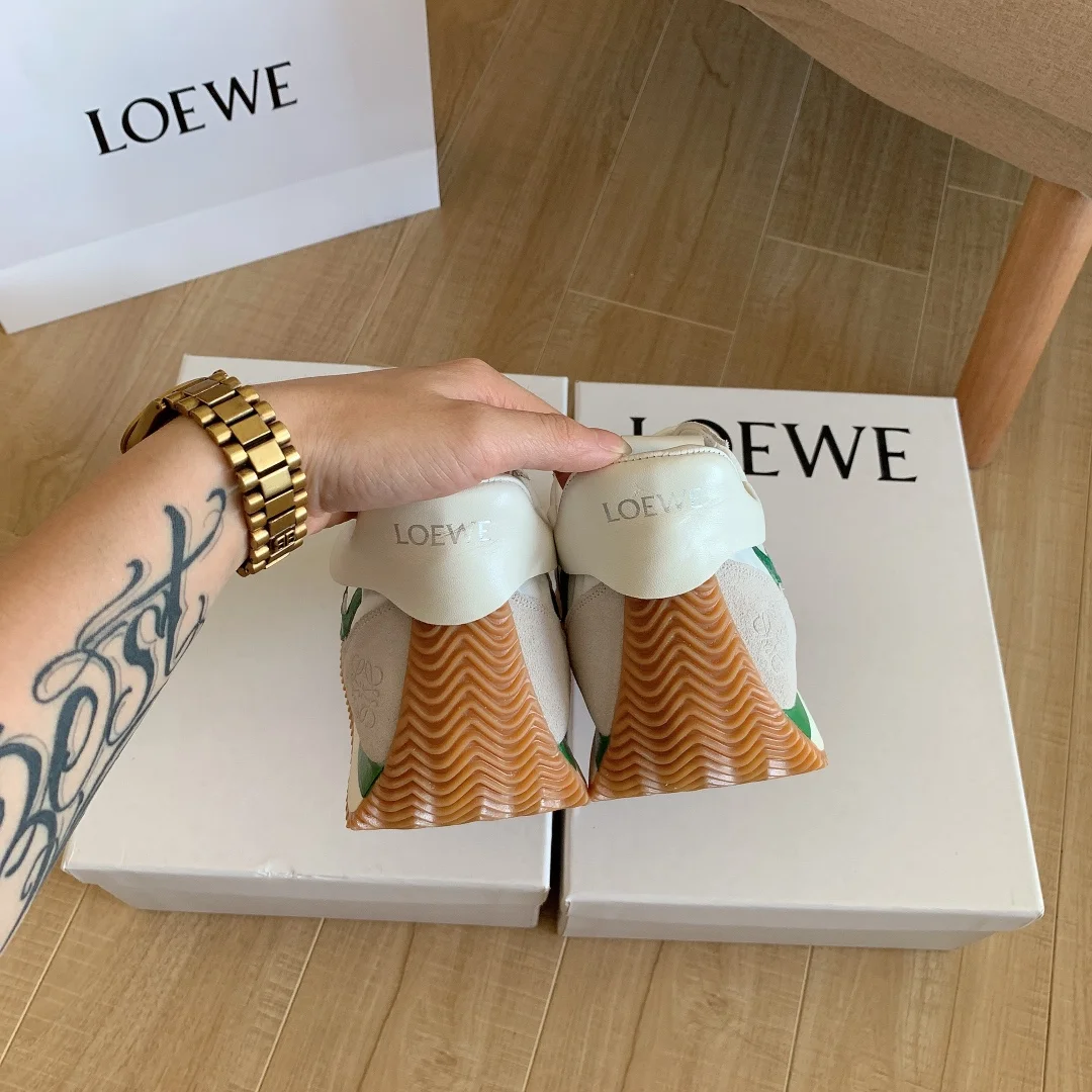 code:3100-485-68$-With box-loewe gallery