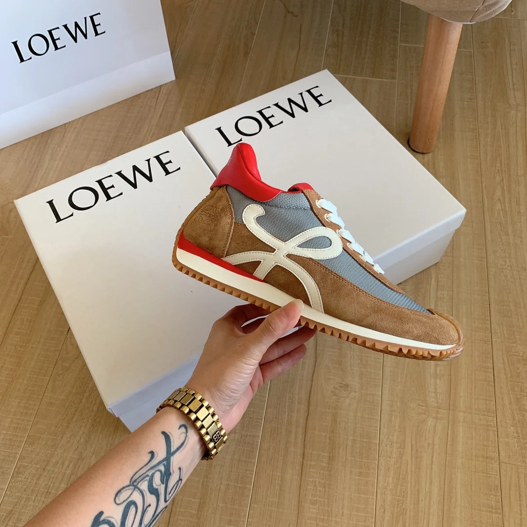 code:3100-485-68$-With box-loewe gallery