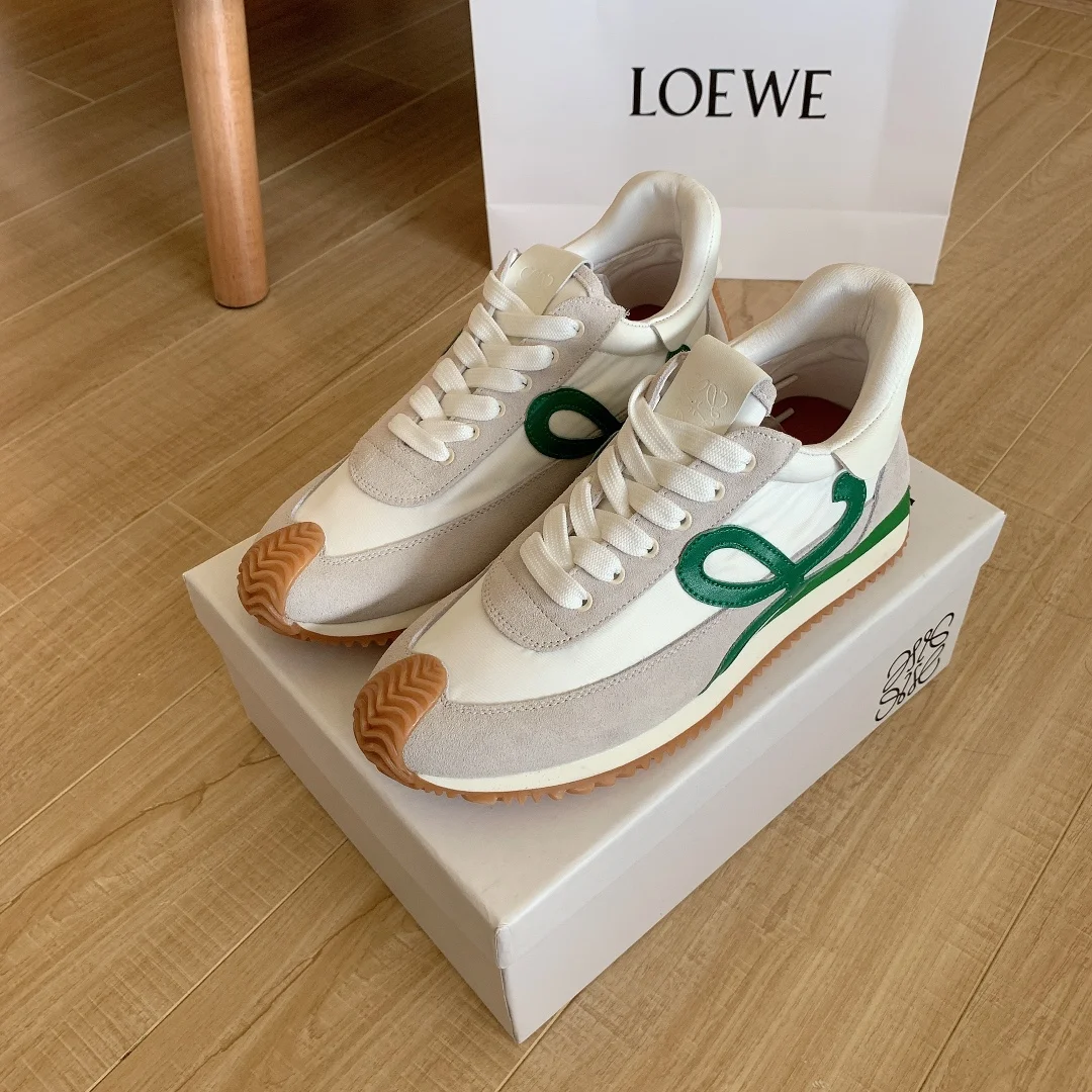 code:3100-485-68$-With box-loewe gallery