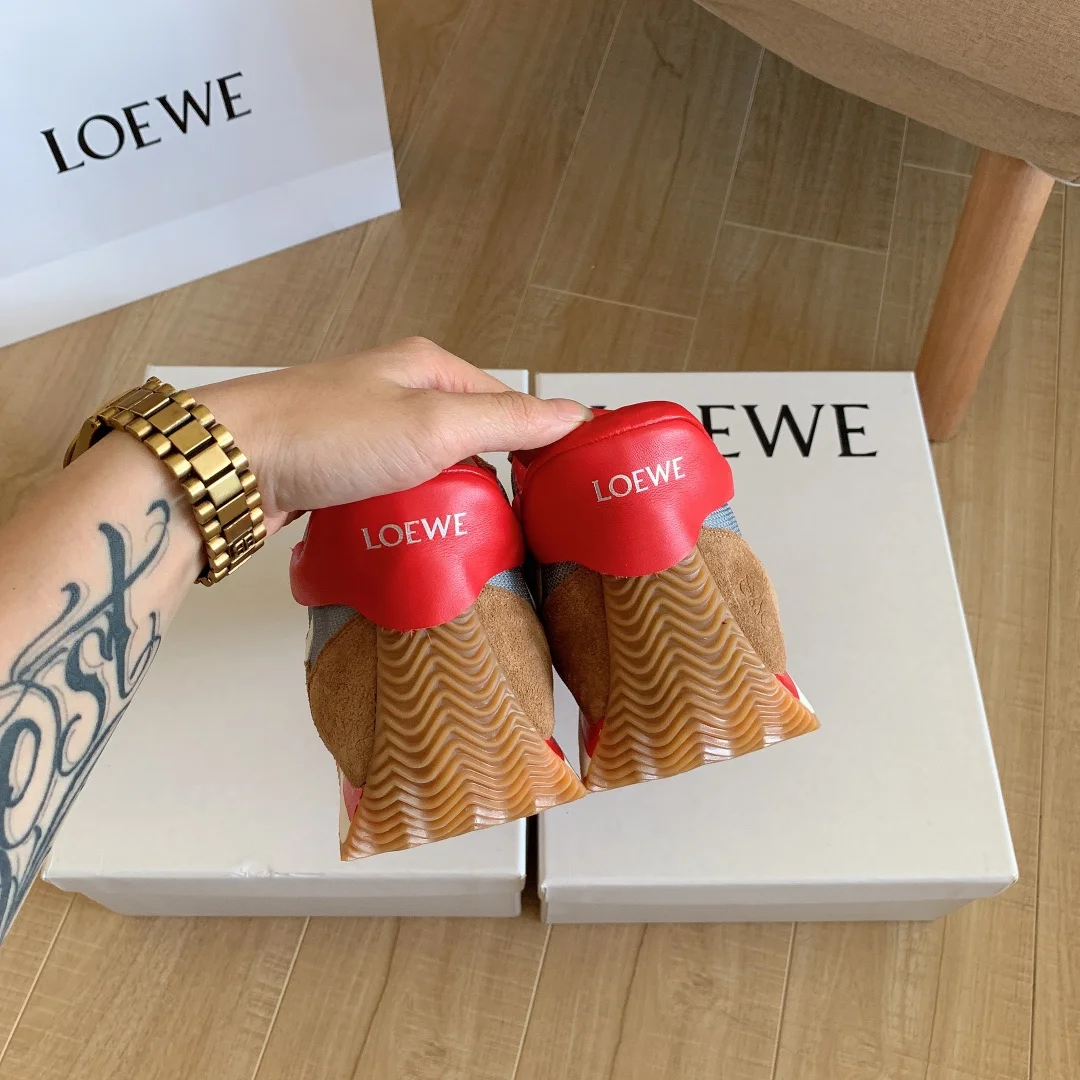 code:3100-485-68$-With box-loewe gallery