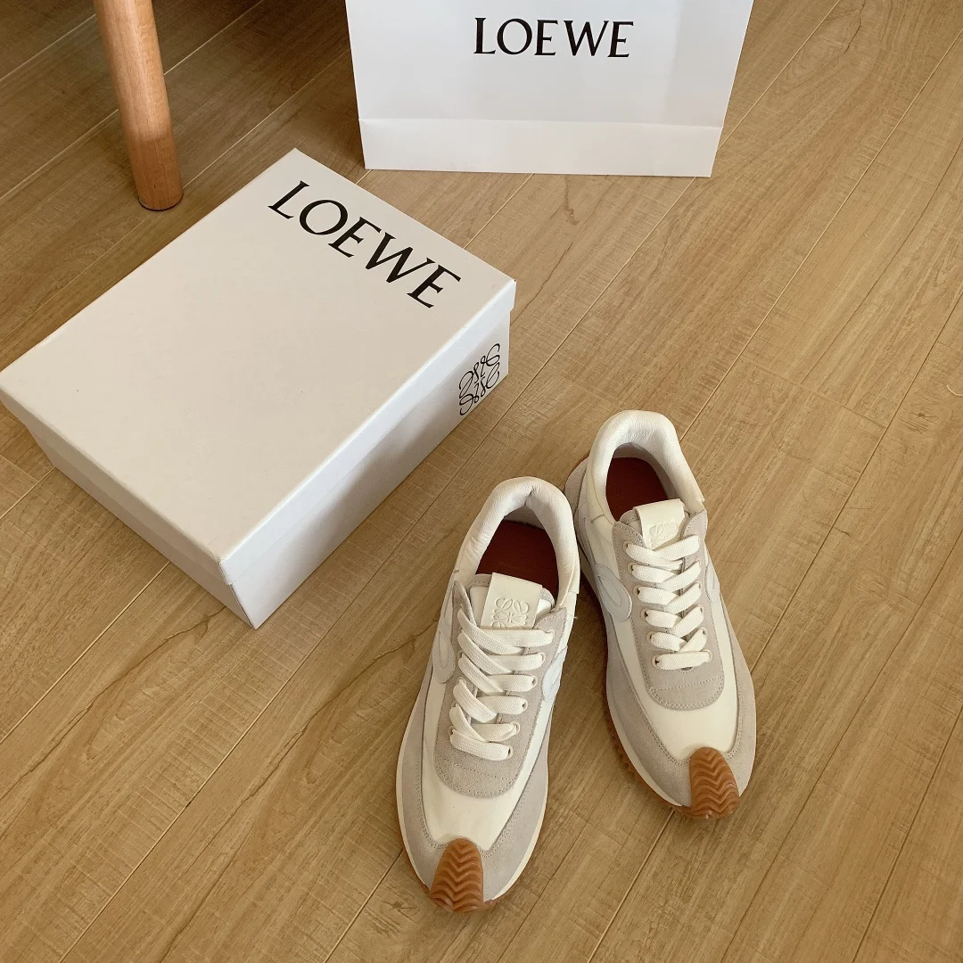 code:3100-485-68$-With box-loewe gallery