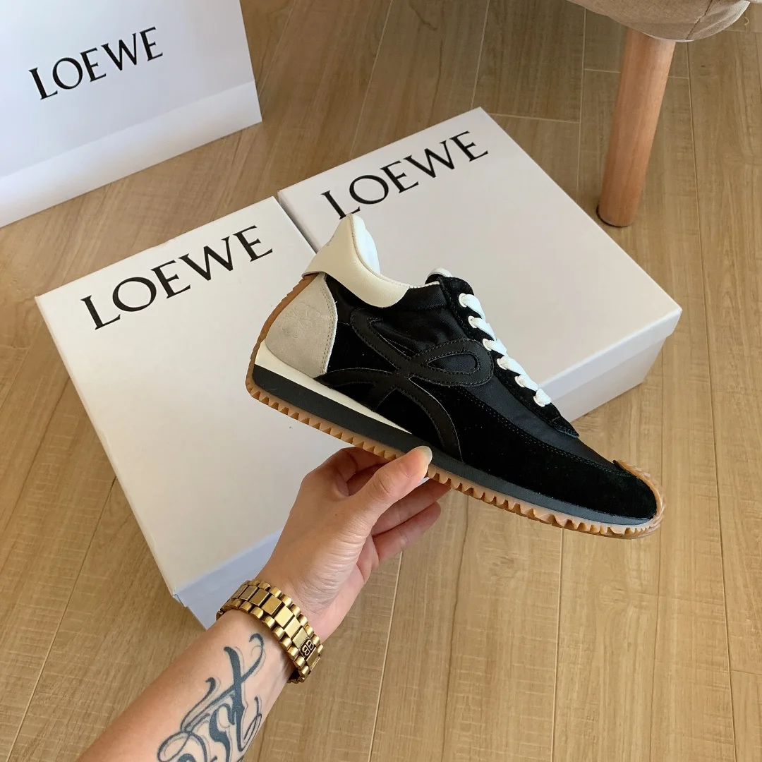 code:3100-485-68$-With box-loewe gallery