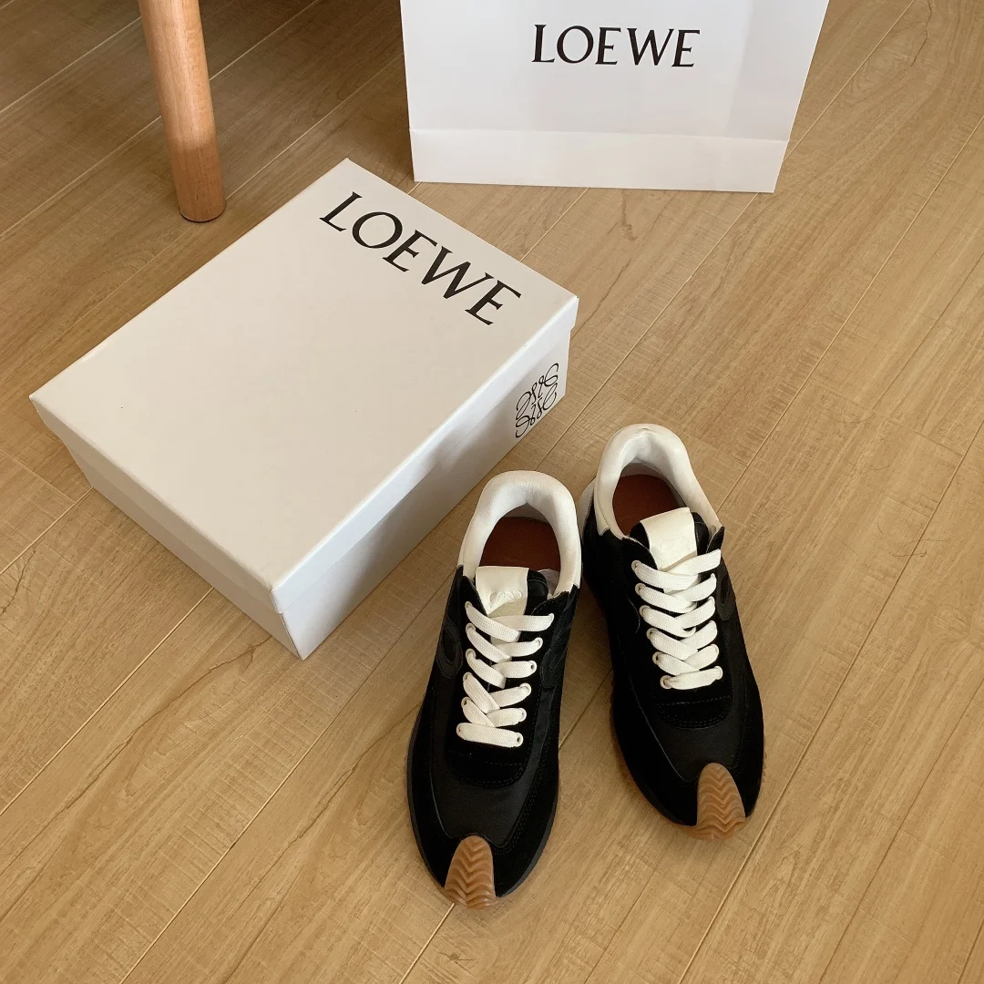 code:3100-485-68$-With box-loewe gallery