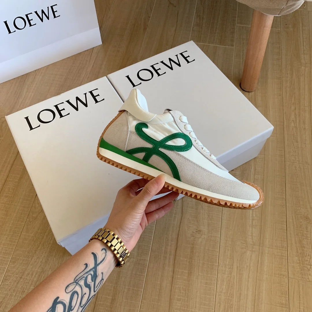 code:3100-485-68$-With box-loewe gallery