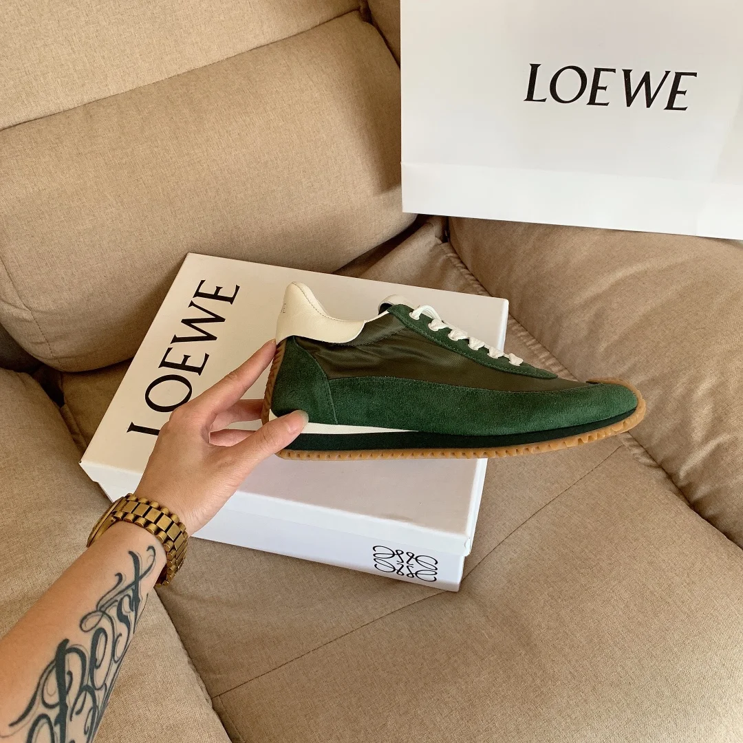 code:3100-485-68$-With box-loewe gallery