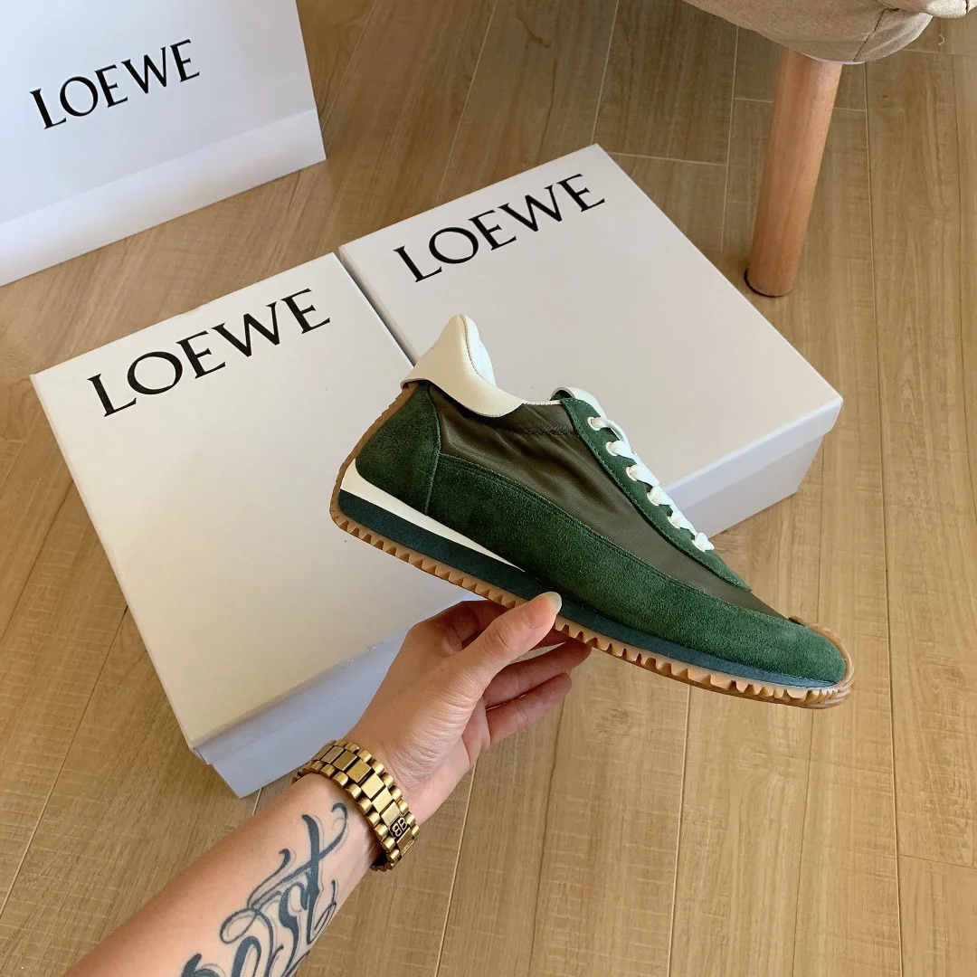 code:3100-485-68$-With box-loewe gallery