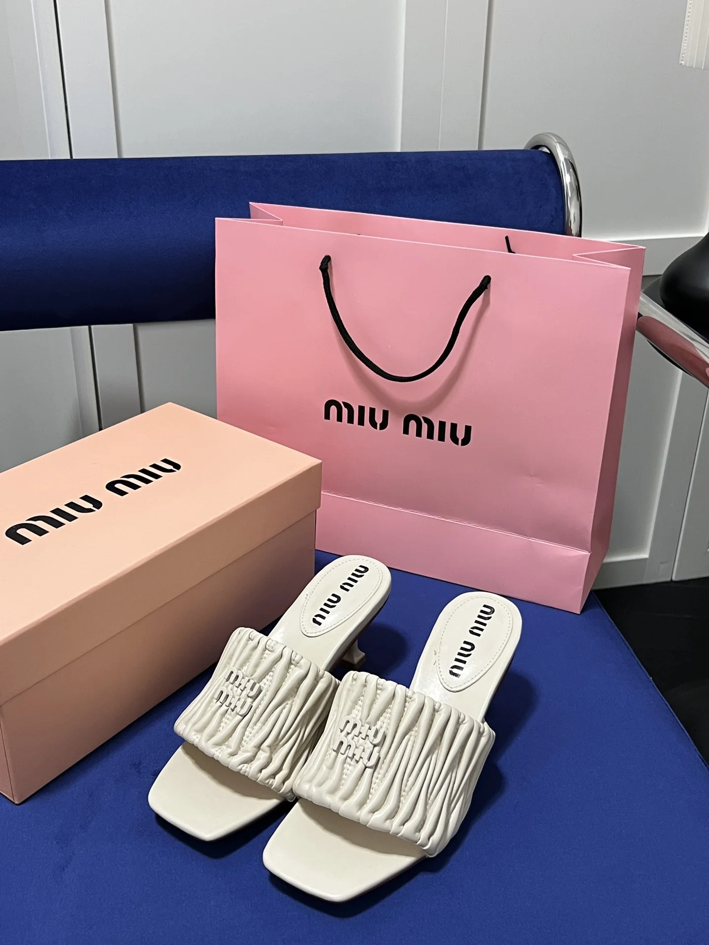 code:3246-340-47.99$-MIU  MIU gallery