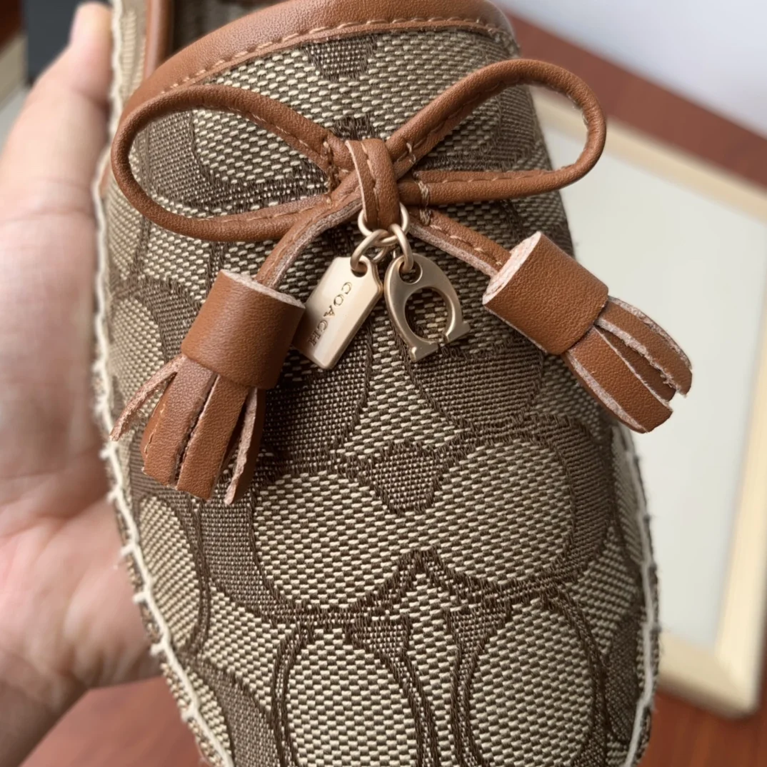 code:3317-57.99$-COACH-with box gallery