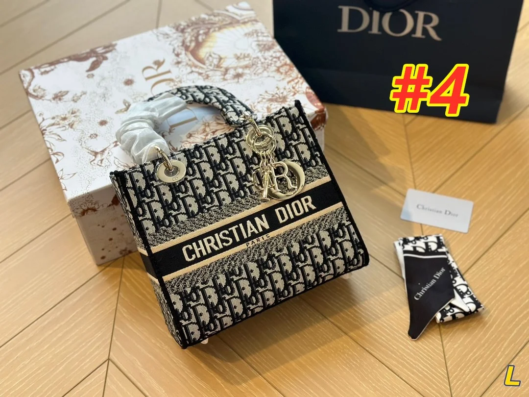 code:3352-392-55.99$-dior-with box gallery