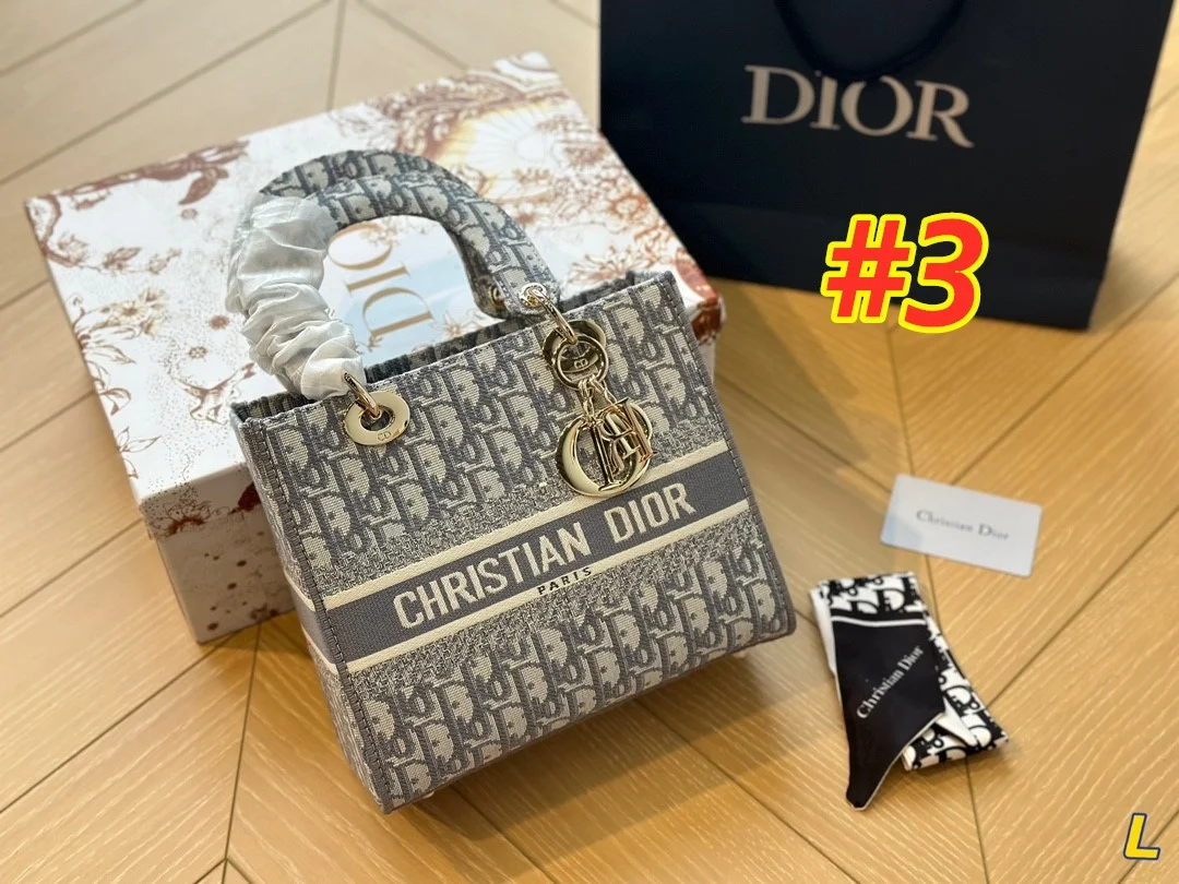 code:3352-392-55.99$-dior-with box gallery