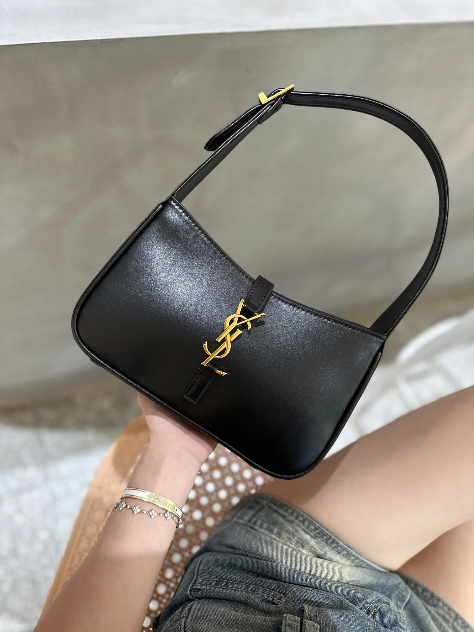 code:3376-365-49.99$-ysl-with box gallery