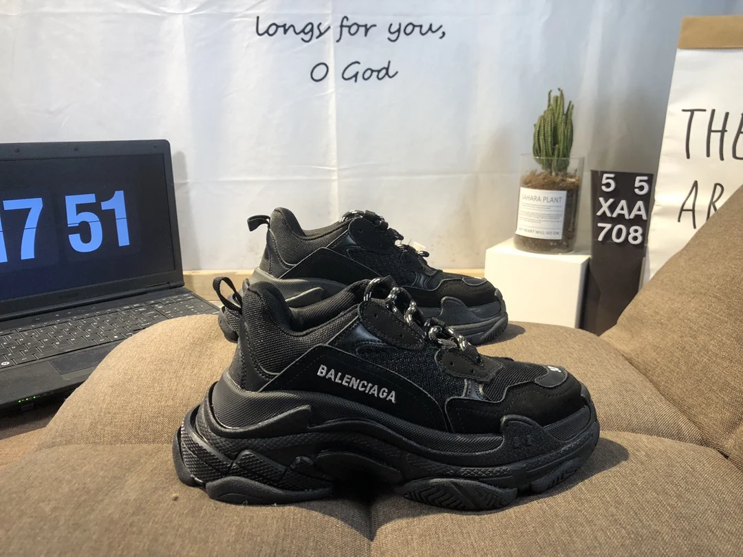 code:3381-496-68$-BALENCIAGA-with box gallery