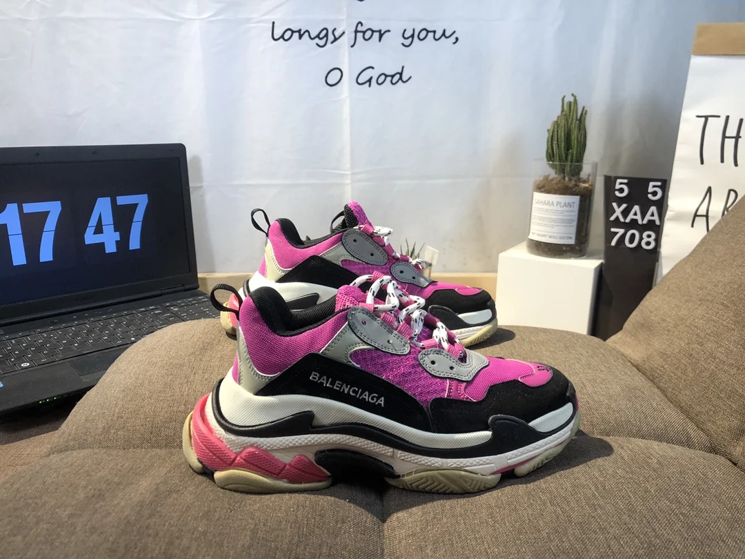 code:3381-496-68$-BALENCIAGA-with box gallery