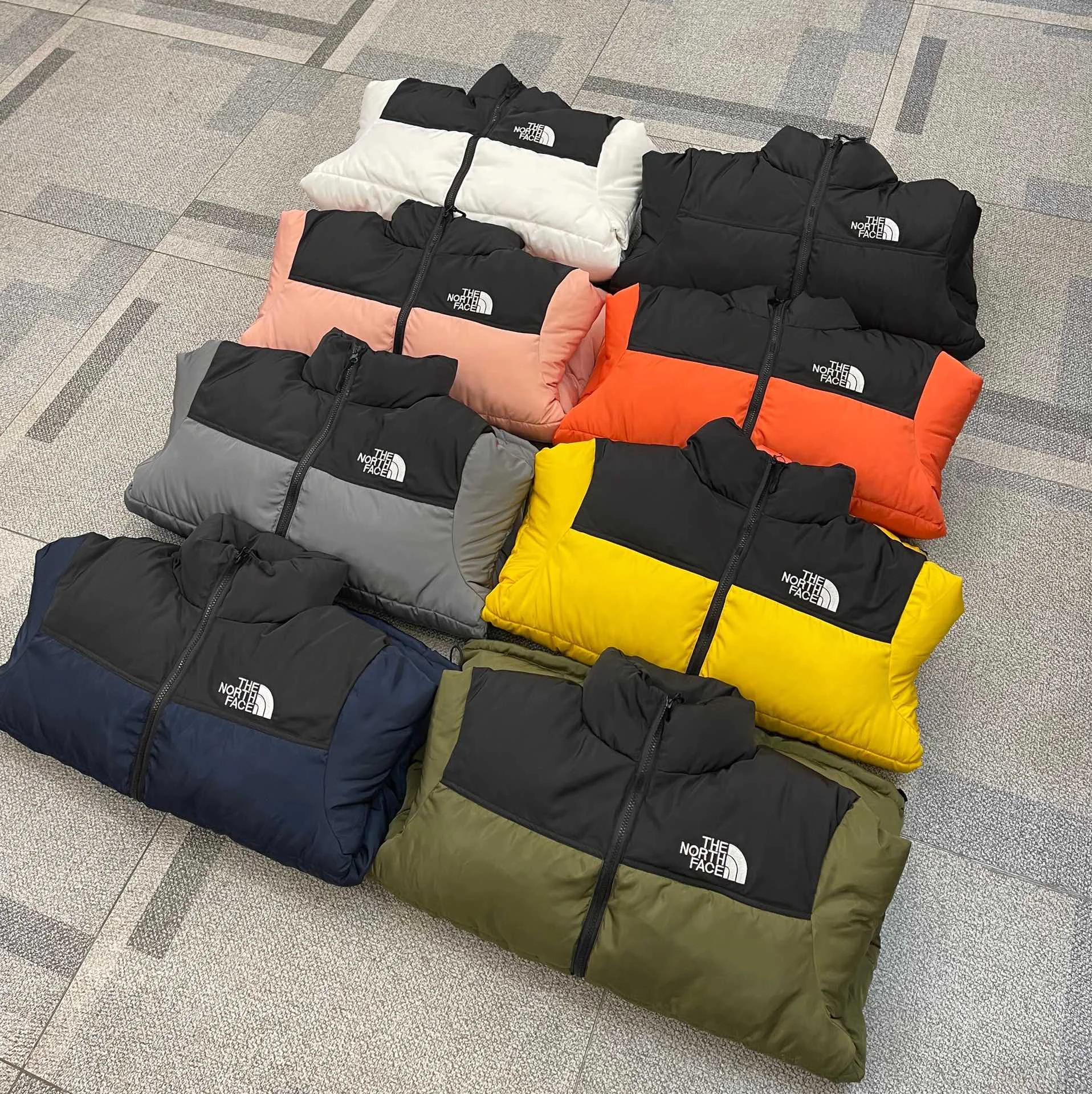 code:3460-330-45.99$-TNF North gallery