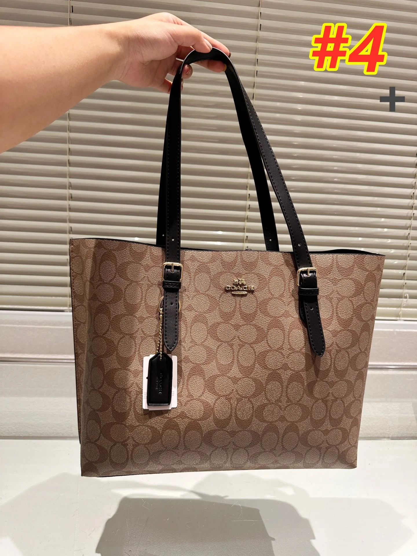 code:3496-445-62$-COACH-with box gallery