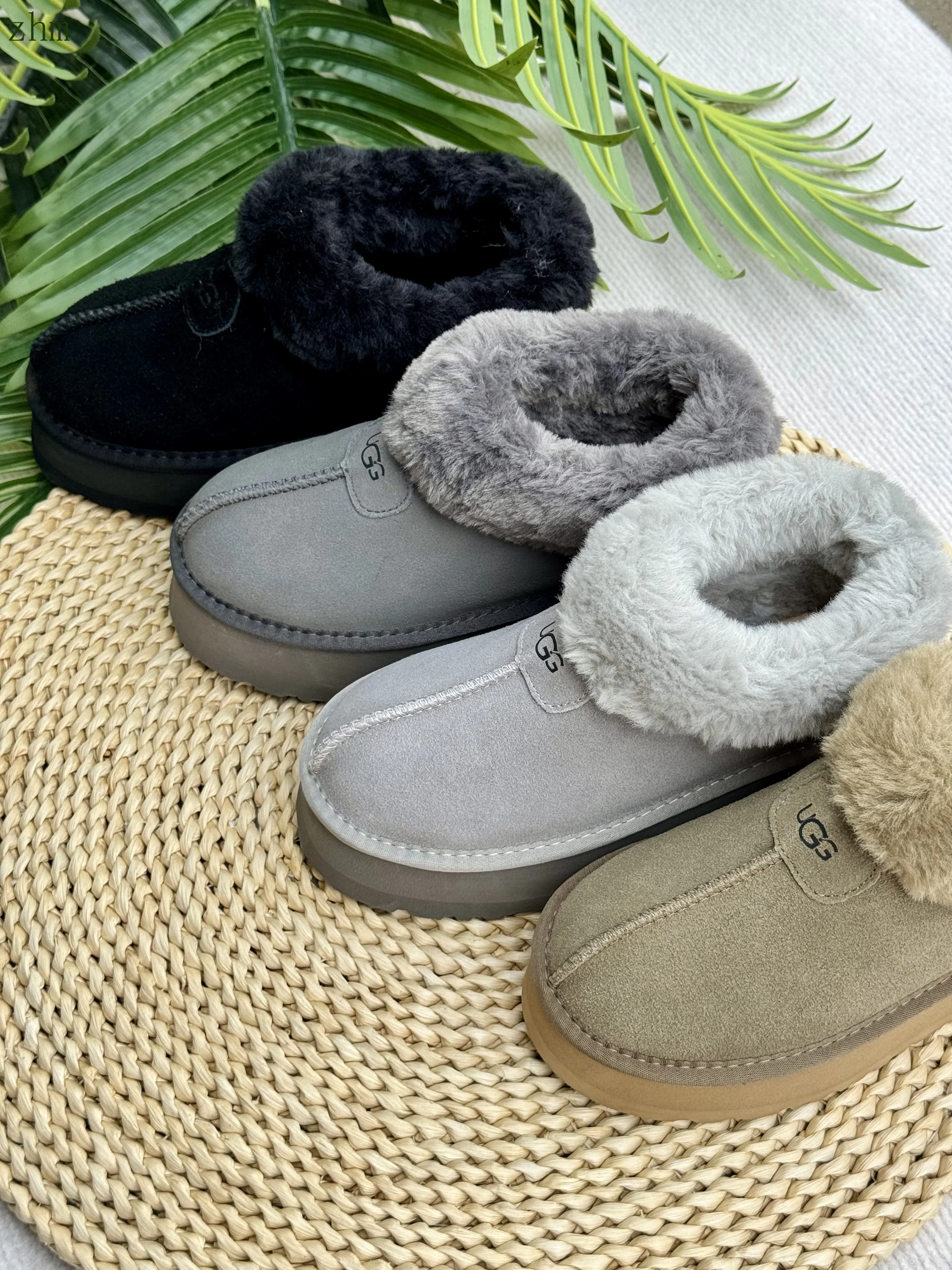 code:3507-385-51.99$-UGG-with box gallery