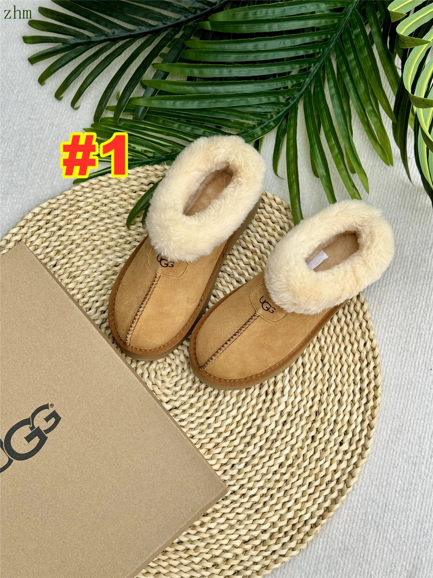 code:3507-385-51.99$-UGG-with box gallery