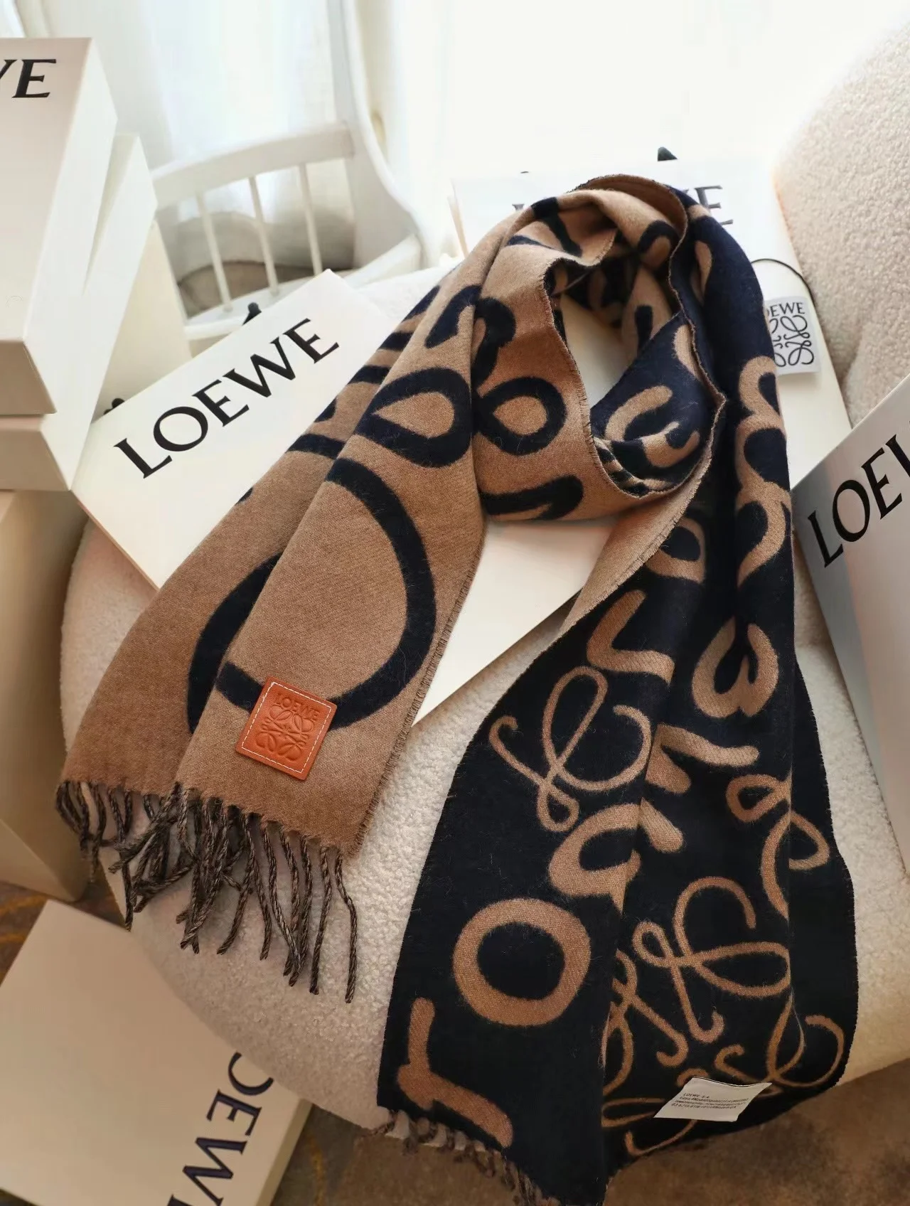 code:3524-178-24.99$-loewe-with box gallery