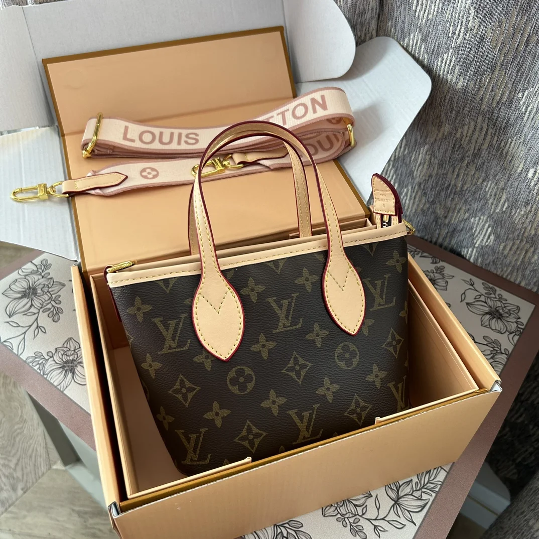 code:3592-463-62$-LV-with box gallery