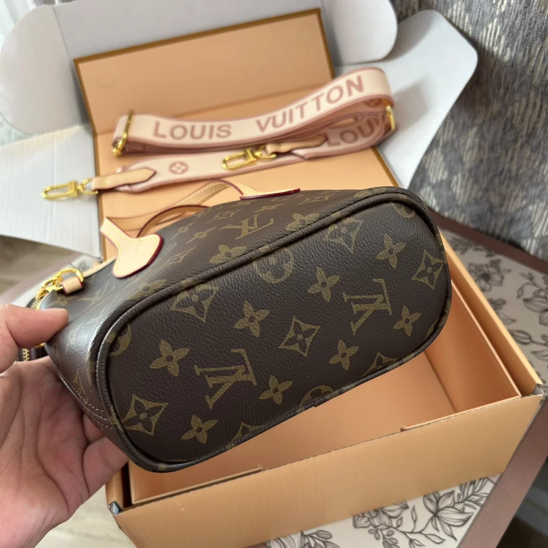 code:3592-463-62$-LV-with box gallery