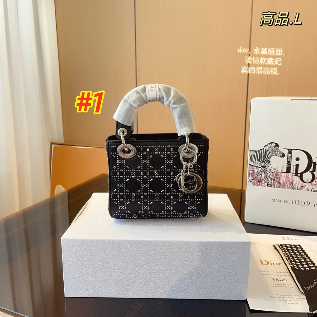 code:3605-475-66$-dior-with box gallery