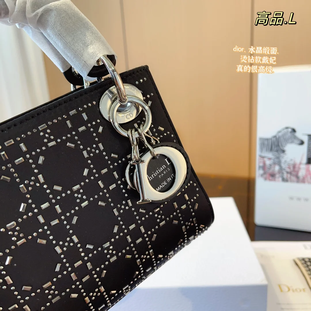 code:3605-475-66$-dior-with box gallery