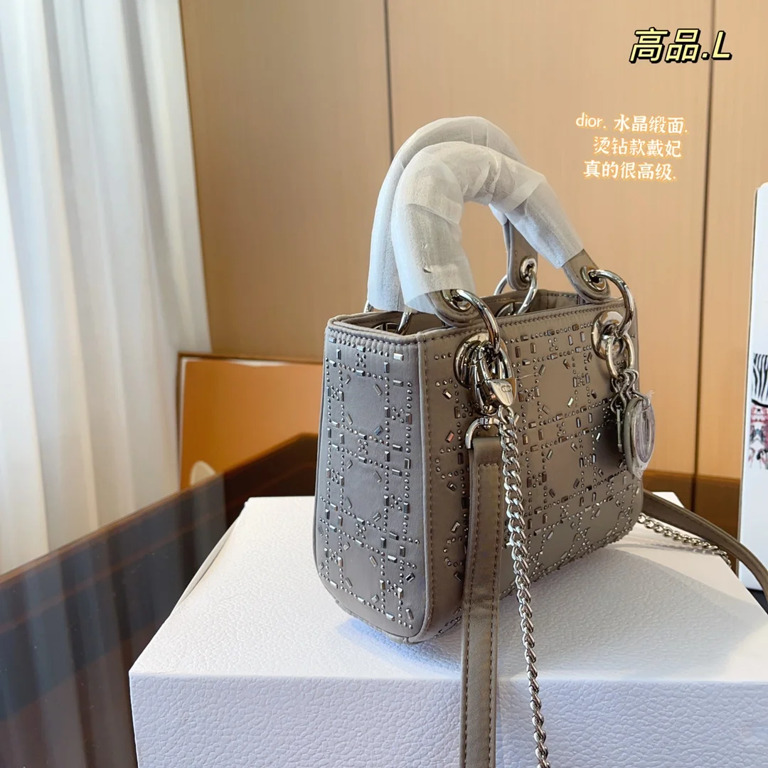 code:3605-475-66$-dior-with box gallery