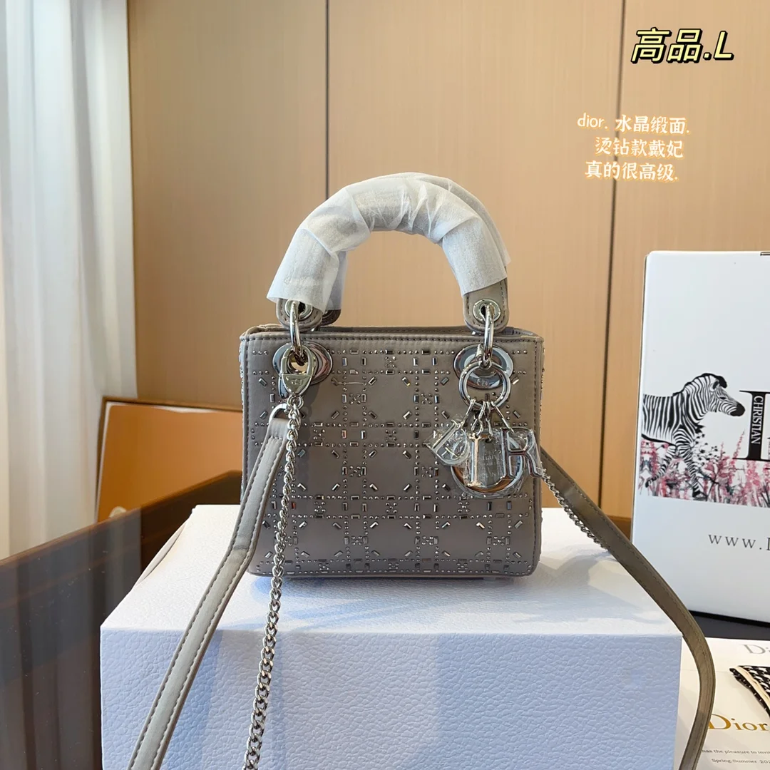 code:3605-475-66$-dior-with box gallery